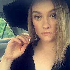 Meet your Posher, Astri